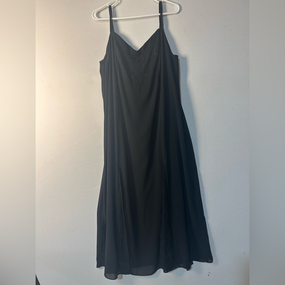 Studio I Women’s  Maxi Dress  Beaded Spaghetti Strap Lined Embroidered Sz 20W